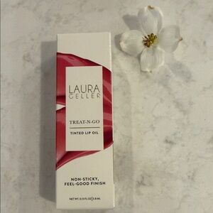 Laura Geller Treat-N-Go Lip Oil in First Place